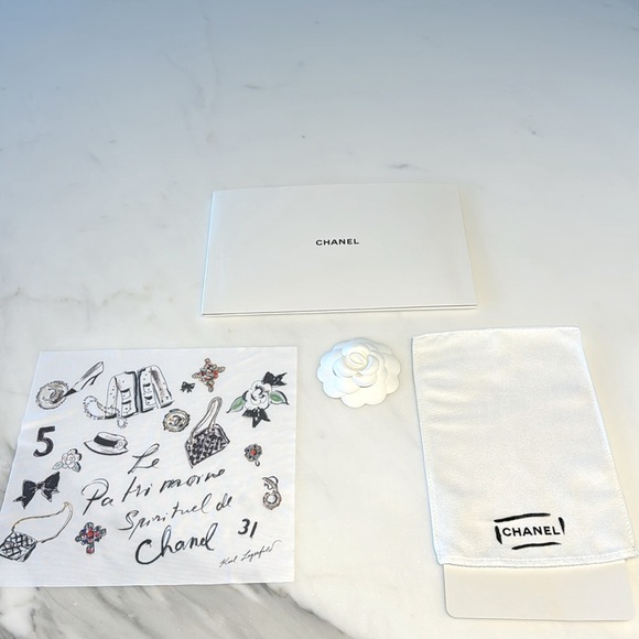 Authentic CHANEL Handbag Cloth Glove Care Kit & sunglasses cleaning cloth - Picture 5 of 5